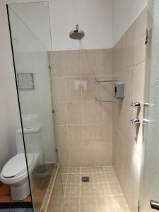 Casa Los Pinos, with a lake view in Avándaro