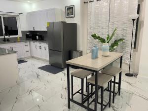 Camrose by the Curve 2bd 2ba