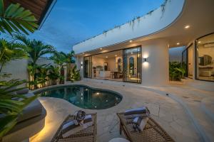 Villa Larente - Elegant 2BR Villa Pool Retreat in Heart of Bingin