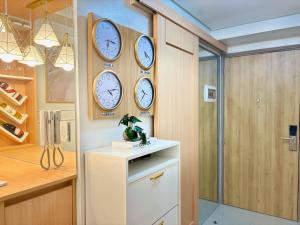 Elegant Staycation Near Mall of Asia with Pool Access