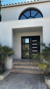 Villas OstalBlanc Belle villa contemporaine avec piscine : photos des chambres