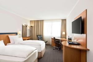 Standard Triple Room room in NH Frankfurt Airport West