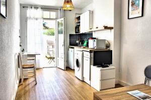 Appartements La Maison d'Eugenie avec sa vue sur les falaises : photos des chambres