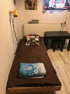 studio black and white