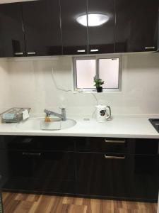 新宿駅まで2分新大久保戸建て3br