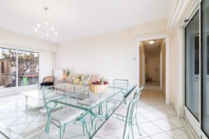 MYN1 - Spacieux appartement face à la mer