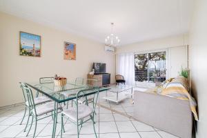 MYN1 - Spacieux appartement face à la mer