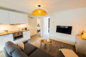 Premium 70m2 Two-Bedroom Apartment - SD23H