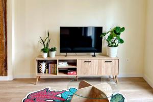 Parkside Retreats at 1880 House