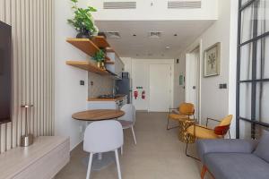 Cozy 1 bdr apartment with pool and beach access