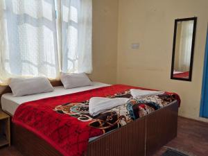 The White Star By StayApart