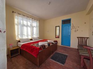 The White Star By StayApart