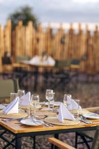 The African Kongoni Serengeti Camp