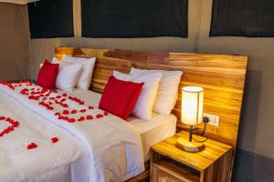 The African Kongoni Serengeti Camp