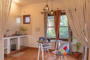 Indie apartments- Keris Studio with Kitchen