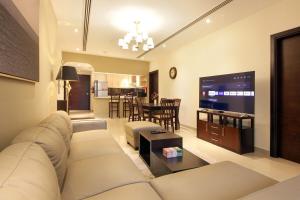 Luxury 2BR Apartment in Downtown near Burj Khalifa