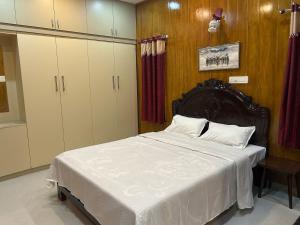 Franklins Finestay