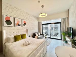 Stylish Stay in the Heart of JVC