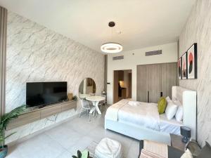 Stylish Stay in the Heart of JVC