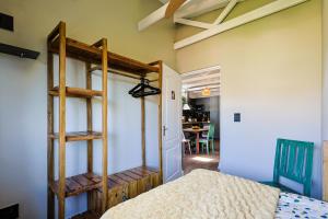 New 4 bdrm Mount Retreat, Hout Bay, Off grid no loadshedding