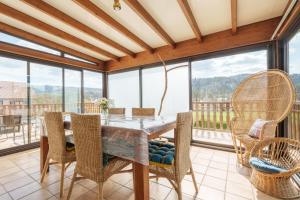 Lintemporel - Grand Jardin avec Piscine