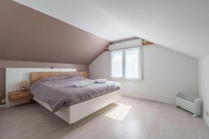 Lintemporel - Grand Jardin avec Piscine