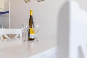 902 - Apartment top floor with AC