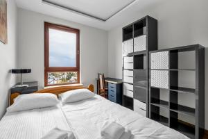 Homey Comfort Stay Apartment by BookingHost