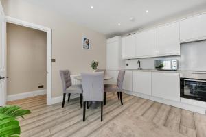 Hammersmith Flat 2 Bedrooms LGF