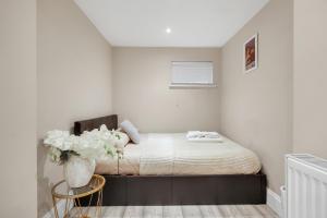 Hammersmith Flat 2 Bedrooms LGF