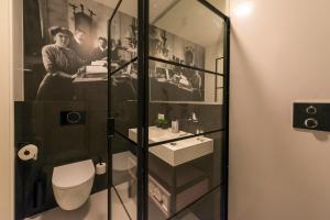 City Center Stay Fast Wi-Fi, Designer Bathroom