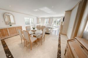 6 bedroom villa near Calahonda