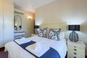 San Lameer Villa 14304 - 5 Bedroom Luxury - 10 pax - San Lameer Rental Agency