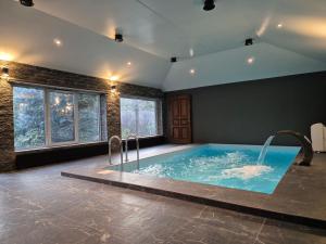 AVIATRIX Night Airport Haven