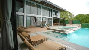 Highness Hotspring Resort