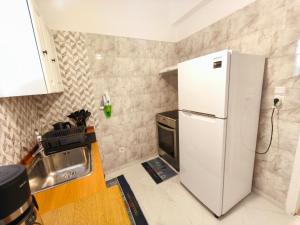 Christina In 5 min to Metro Station