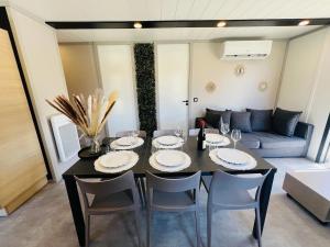 Magnifique chalet climatisé avec jardin adapté PMR