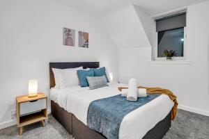 Spital Stay - SJA Stays - Modern 3 Bed Apartment