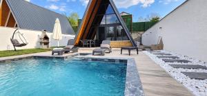 Sakarya Sapanca Ünlüce de 2 Oda1 Salon Özel Havuzlu-Saunalı-Jakuzili - 5 Kişillik Bungalov-BNG-69