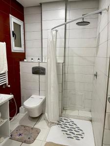 Cozy 1BR Retreat, Steps to Sand