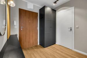 Elegant Beige Harmony Apartment by BookingHost