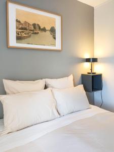 B&B / Chambres d'hotes La Bonne Planque - Maison eclusiere de La Planque : Chambre Double avec Salle de Bains Privative