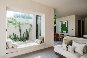 Stylish Villa with Pool in Bingin by Lago Villas
