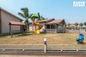 StayVista at Aura Farmstay with Pool & Lawn