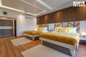 StayVista at Aura Farmstay with Pool & Lawn