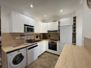 Maisons de vacances Maison avec terrasse, 10 couchages, a 200 m de la plage : photos des chambres