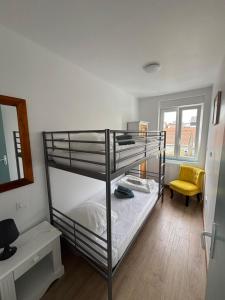 Maisons de vacances Maison avec terrasse, 10 couchages, a 200 m de la plage : photos des chambres