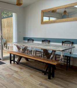 Maisons de vacances Maison avec terrasse, 10 couchages, a 200 m de la plage : photos des chambres