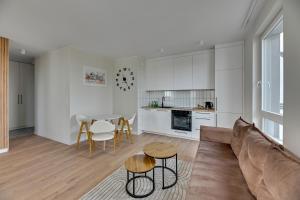 Horizon 88 - Sea View by Grand Apartments