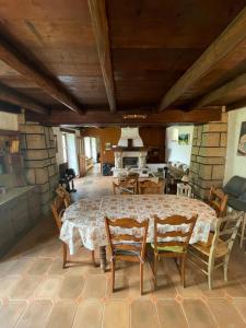 Dauphinoise house, heated pool, mountain view